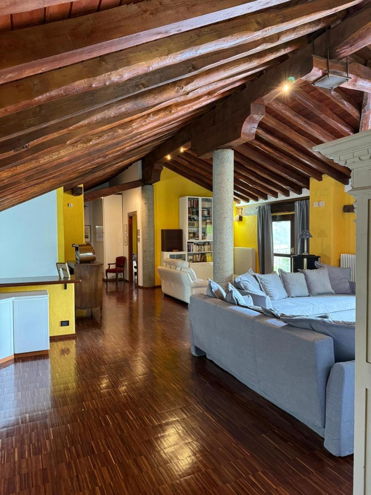La Casa Di Nina - Traves Villa Pessinetto Luaran gambar