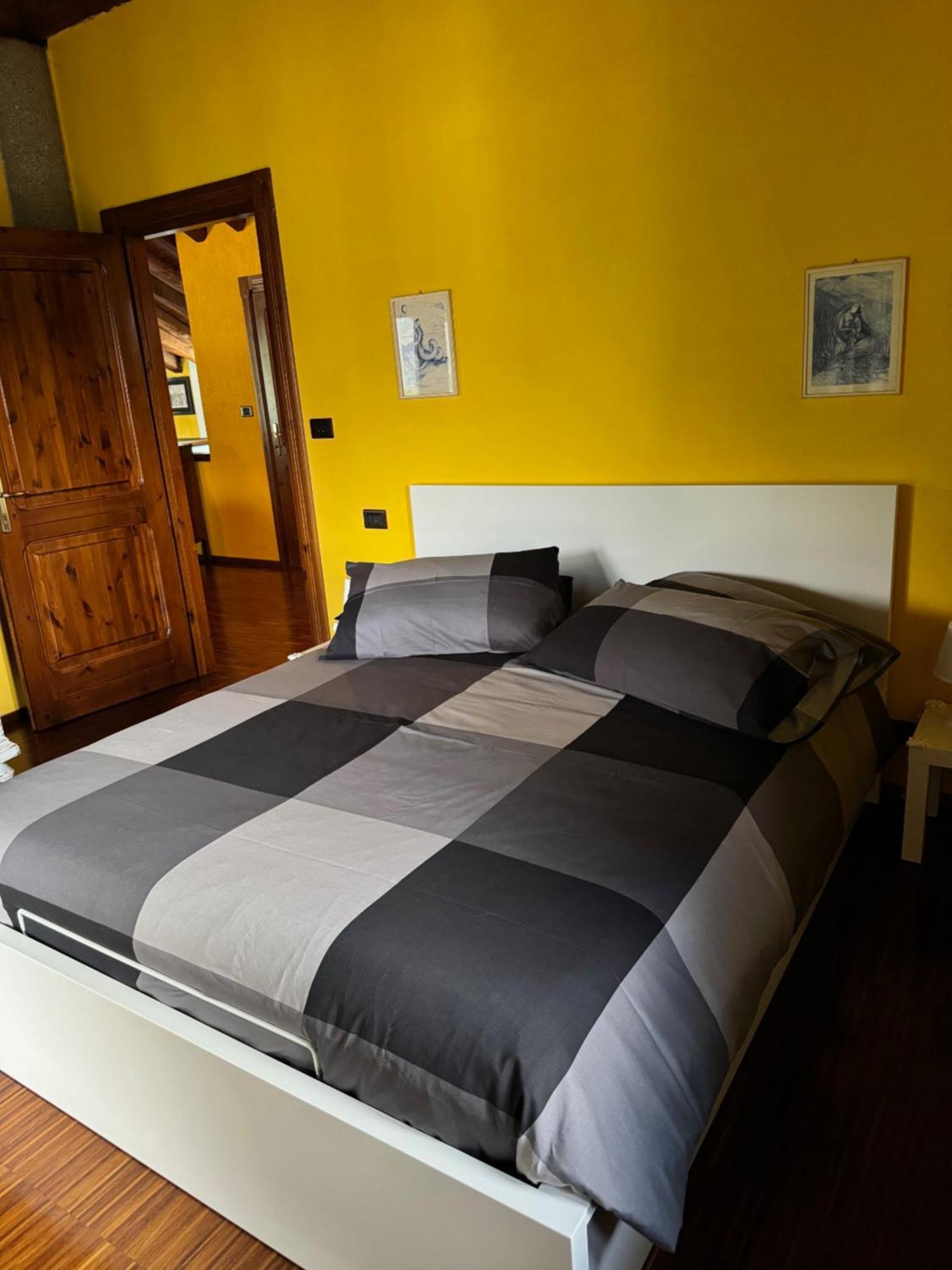 La Casa Di Nina - Traves Villa Pessinetto Luaran gambar